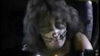 Peter Criss drum solo 1977