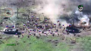 Horrible Ukrainian FPV Drones Mercilessly Blow Up Russian Infantry In Brutal Ambush Near Bakhmut