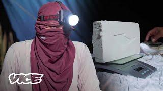 Peru’s Deadly Cocaine Trade  VICE Documentary