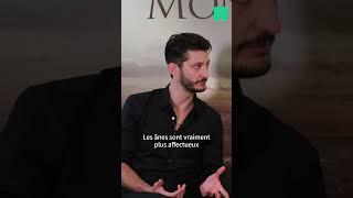 Pierre Niney nous a parlé de son âne miniature un cadeau « très affectueux »