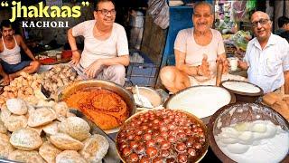 Bagree Market FAMOUS Street FOOD  Hari Matar Ki KACHORI Aloo Sabji  Jain Brothers