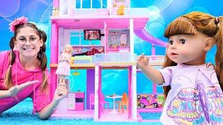 Kız videoları Cicisu arkadaşı Oyuncak Bebek Ece ile Barbie rüya evini yerleştiriyor