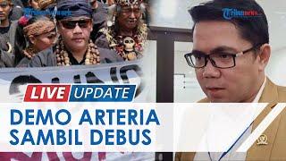 Aksi Tuntut Pemecatan Arteria Dahlan Buntut Ucapan soal Bahasa Sunda Massa Gelar Aksi Debus