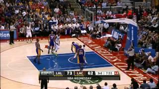 Blake Griffin dunks on Gasol... TWICE