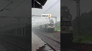 TRAIN IN HEAVY RAIN WDG4 WITH YESVANTPUR BIKANER EXPRESS SKIPPING KAMAN ROAD