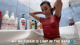My wet hair is limp in the bath  wetlook girl