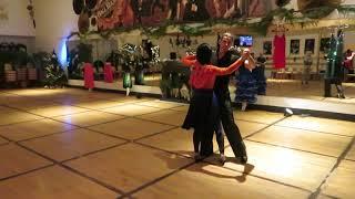 Cafe Bailar Waltz lesson by Eliecer Ramirez-Vargas 112418