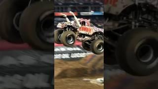 Zombie Monster Truck CRASH #monsterjam #monstertrucks #motorsport #fullsend #wheelie #shorts