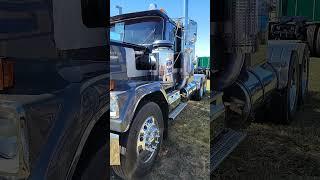 1981 GMC General  semi tractor