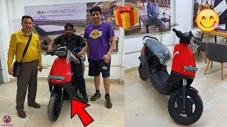 WE GIFTED DRIVER UNCLE A BRAND NEW SCOOTY  *EMOTIONAL* 