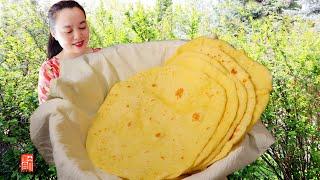 玉米面餅墨西哥薄饼 Corn Flat Bread RecipeCorn Flour Tortillas Recipe【CC】柔軟又香甜，做法简单有趣，單吃或卷菜卷肉都很棒。 ▏佳寶媽日誌