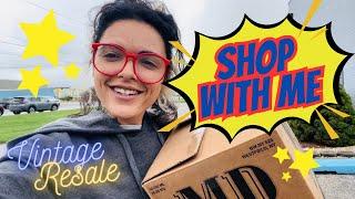 “Back At It” SHOP WITH ME  ANTIQUE MALL FINDS  THRIFTING  FLEA MARKET  VINTAGE RESALE