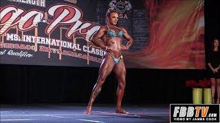 Female Bodybuilder Cheryl Faust - 2019 IFBB Chicago Pro - Posing Routine