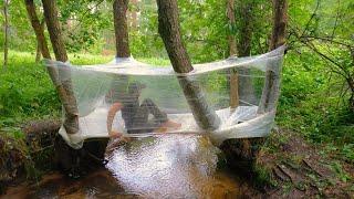 Building an Amazing Shelter Over the WATER with Plastic Wrap. RELAXING CAMP BUSHCRAFT TENTSURVIVAL