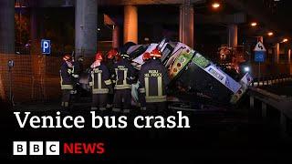 Venice bus plunges off bridge - at least 21 dead - BBC News