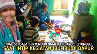 INTIP  KEGIATAN IBU-IBU DI DAPUR YANG LAGI MEMBUAT PAKET NASI KETRING KHAS SUNDA