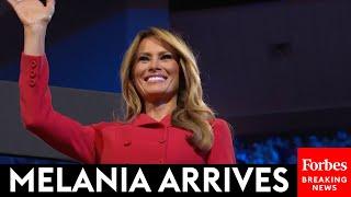 BREAKING NEWS Melania Trump Gets Standing Ovation As She Arrives At The RNC