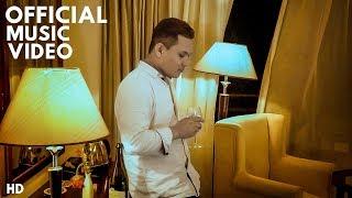 Nashalu Muskan - Mausam Chhetri  Official Music Video  New Nepali Pop Song 2017 