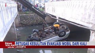 Polda Metro Jaya Evakuasi Bangkai Mobil dari Dasar Kali di Kawasan Tebet #iNewsMalam 2306