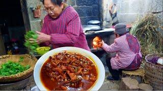 Most Stinky Chinese Noodles for Good Luck - Surprisingly Delicious