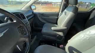 2006 Chrysler Town & Country Mini Van