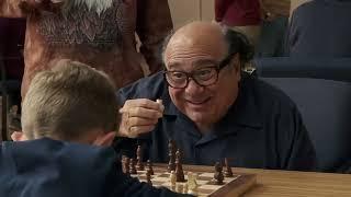 Its Always Sunny - Frank plays chess