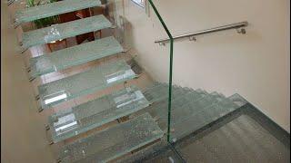 Стеклянные лестницы в СПб  Конструкции из стекла «под ключ»