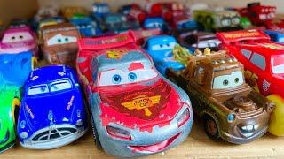 【lightning mcqueen toys collection】おもちゃのトミカカーズのライトニング・マックィーンとハドソンとはたらくくるま