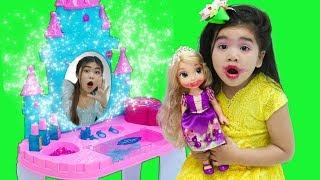 Suri Pretend Play DRESS UP w Kids Make Up Toys