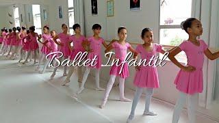 Aula de ballet Infantil - Barra professora Nathany