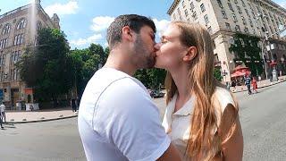 Kissing Prank ПОЦЕЛУЙ С НЕЗНАКОМКОЙ  РАЗВОД НА ПОЦЕЛУЙ