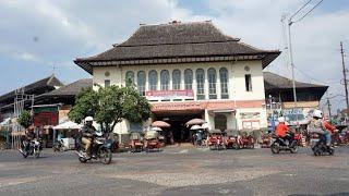 Pasar Gede Harjonagoro - SURAKARTA