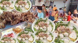 HÀNG BÚN MỌC CỨ MỞ CỬA LÀ KÍN CHỖ HƠN 30 NĂM Ở SÀI GÒN NHÌN ĐƠN GIẢN MÀ  KHÁCH ĐẾN ĂN ĐÔNG NGHẸT