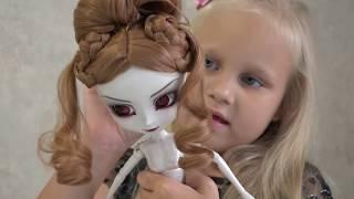 Alice received a PARCEL with a VAMPIRE  Kamilla Pullip doll vampire Barbie bit