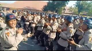 Hari Pertama Pendidikan Brimob di watukosek Latihan Yel Yel.