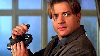 Brendan Fraser throws a snake at a villains face  The Mummy Returns   CLIP