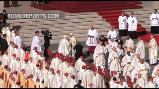 Pope Emeritus Benedict XVI arrives at the Beatification of Pope Paul VI