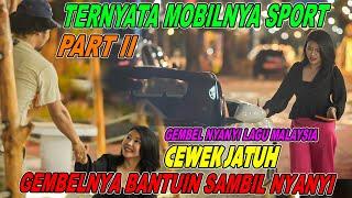 PART II Cewek Jatuh Gembelnya Bantuin Sambil Nyanyi  Ternyata Mobilnya Sport Nyanyi Lagu Malaysia.