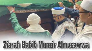 Ziarah Sayyidil walid   dan Habib Munzir bin Fuad almusawwa Lalu  Ziarah Habib kuncung - NM