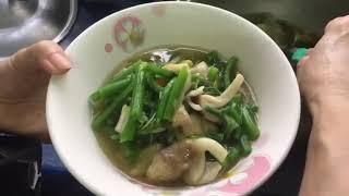 มาทำอาหารเหนือง่ายๆ กัน แกงยอดฟักทอง ใส่เห็ดไข่เหลือง อร่อยและมีประโยชน์มากๆ