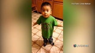 Este niño se roba el corazón de millones mientras discute con su mamá