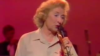 Dame Vera Lynn   The White Cliffs Of Dover + Well Meet Again  1984