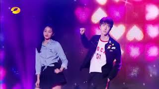 guan xiao tong and wang yi bo dance