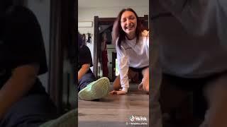 Upshorts girl  tiktok dance - Subscribe for more