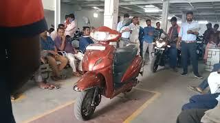 திருப்பூரில் இரு சக்கர வாகனங்கள்  ஏலம் விடும் Raba kkr bike show room used vechile