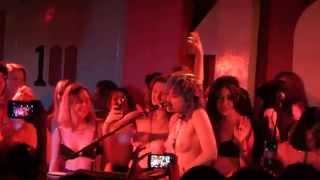 Soko - I Thought I Was An Alien Live