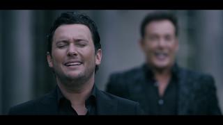 Gerard Joling & Tino Martin - Laat Me Leven Officiële Videoclip