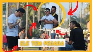 ME PEGOU POR TRÁS POR CAUSA DA BANANA ENGASGADO