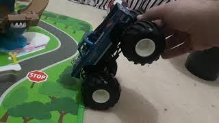 Balance Trick 2  - Wheelies with 124 Diecast Monster Trucks