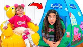 SARAH e ELOAH finge brincar com CABANAS divertidas  Pretend Play with Playhouse Tent Toy